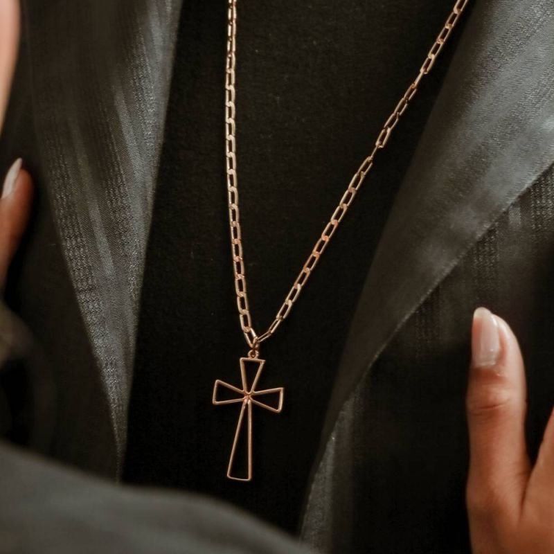 PINGENTE CRUZ VAZADA