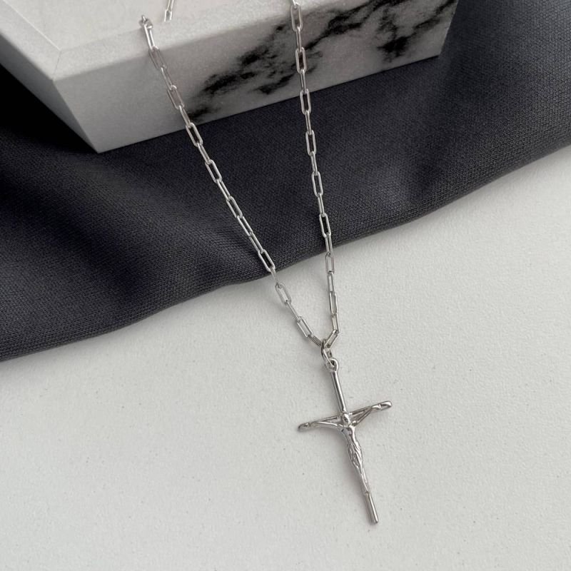 PINGENTE JESUS NA CRUZ