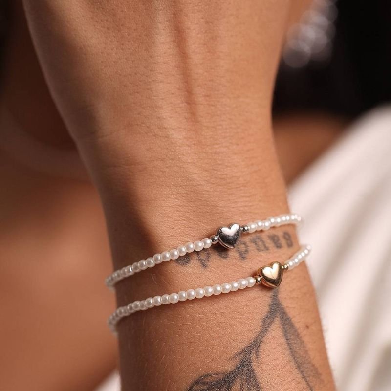 PULSEIRA PÉROLAS COM CORAÇÃO