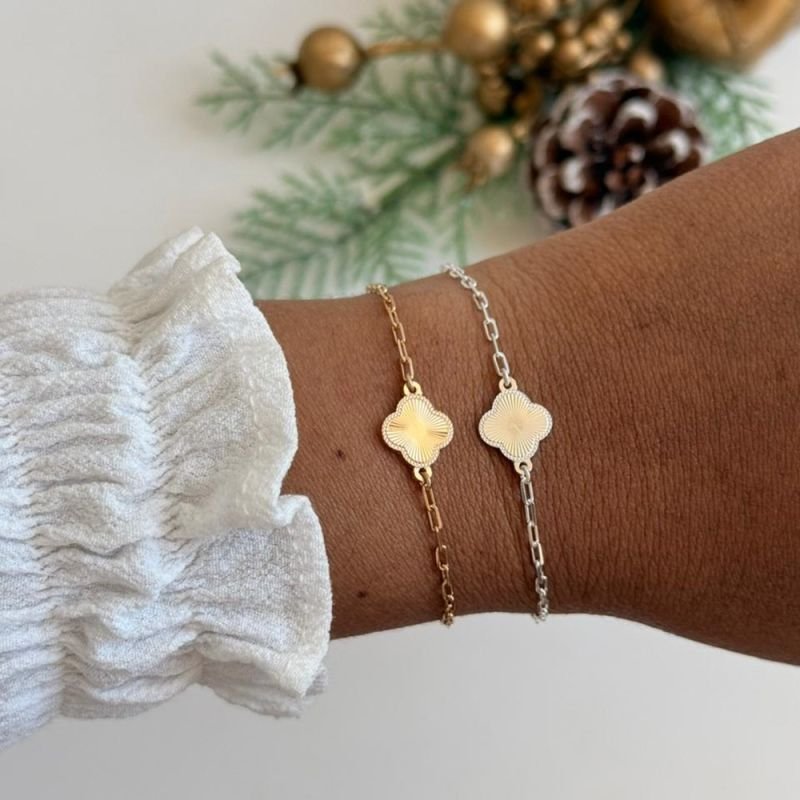 PULSEIRA TREVO TEXTURADO PRATA