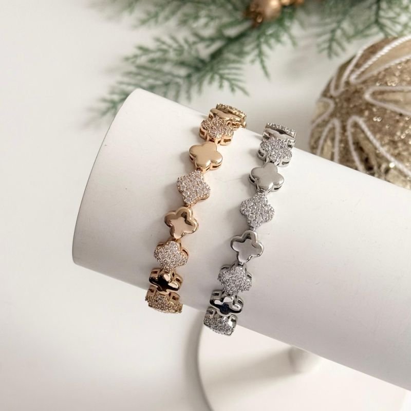 PULSEIRA TREVOS CRAVEJADO/LISO