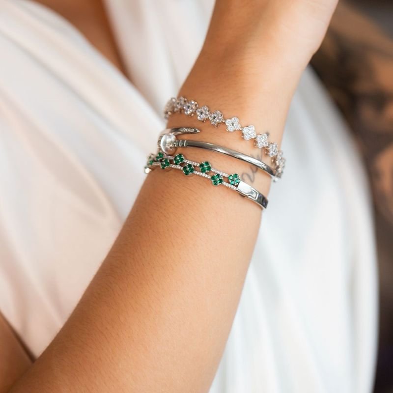 PULSEIRA TREVOS ZIRCÔNIAS