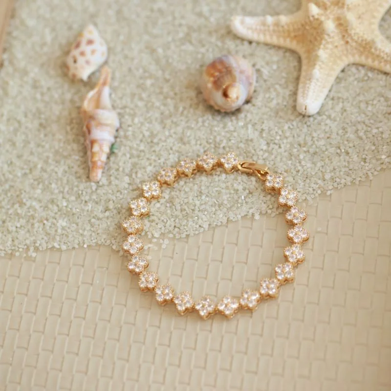 PULSEIRA TREVOS ZIRCÔNIAS